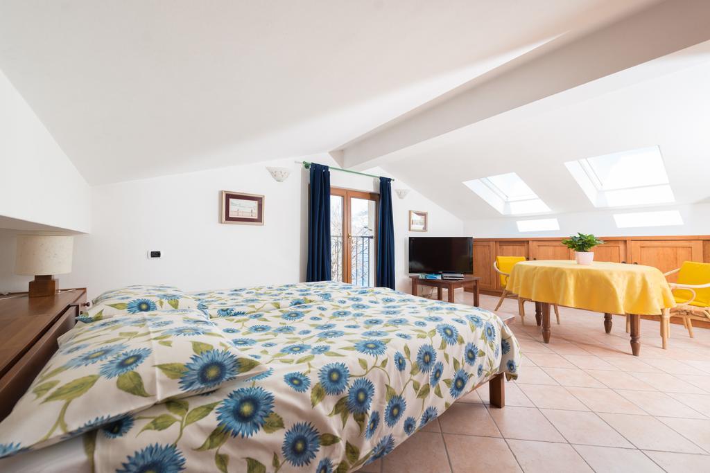 La Toresela Apartment Malcesine Bagian luar foto